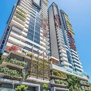 *** Aparthotel Serain Residences On Merivale Street Australia
